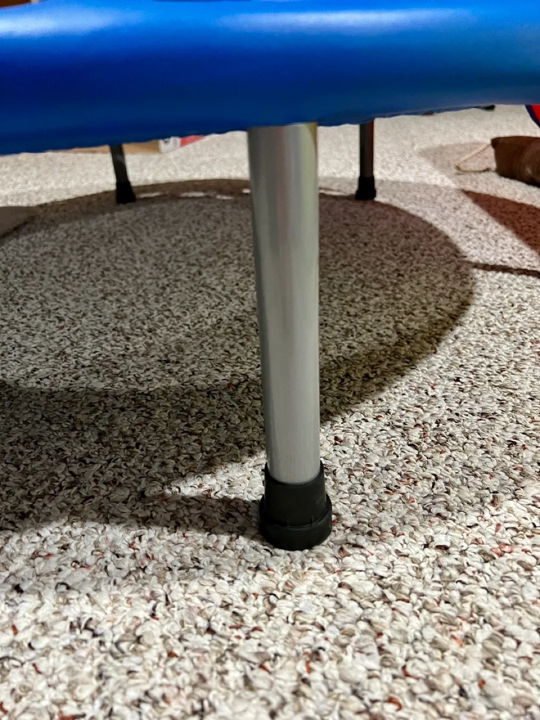 Trampoline for single person use - almost brand new image indicator(3)