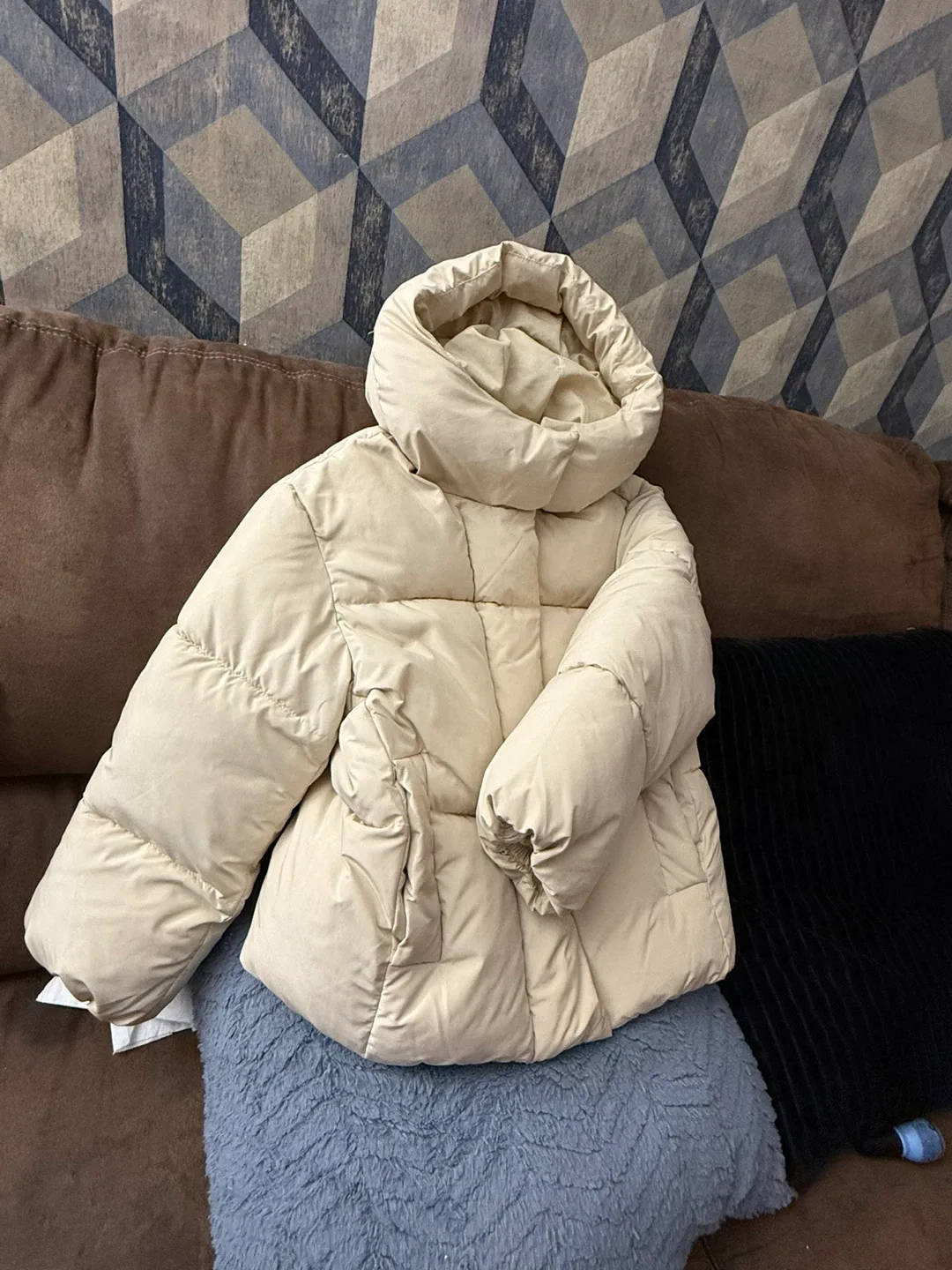 Zara Puffer Jacket - Size 8-9 - Beige