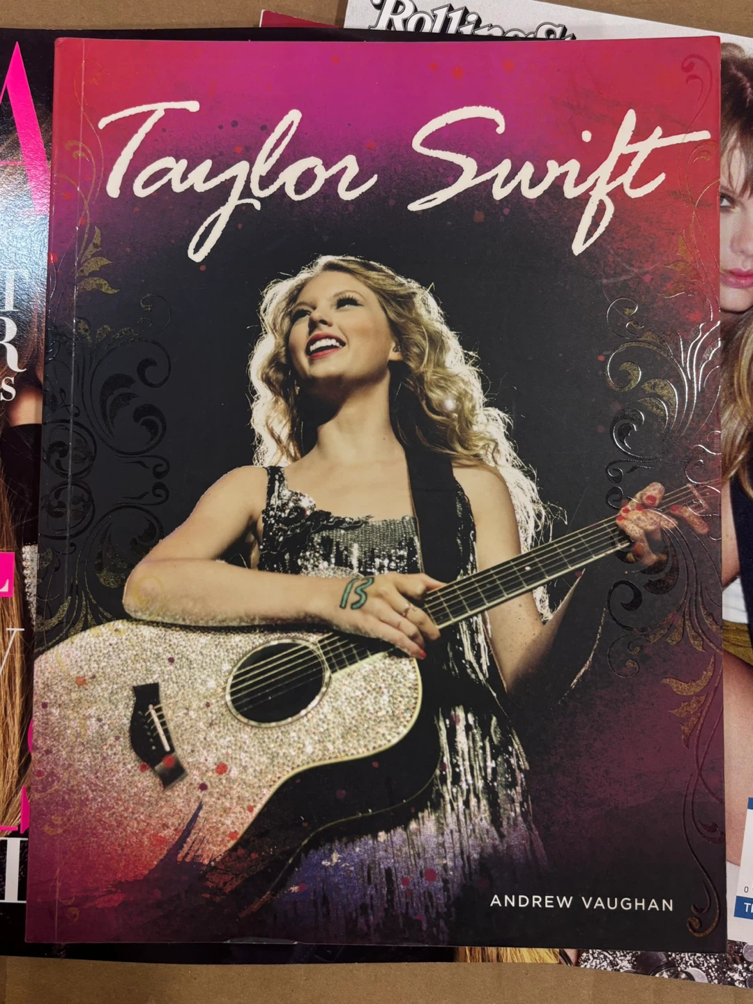 Taylor Swift Book/Mag Bundle - photo 5