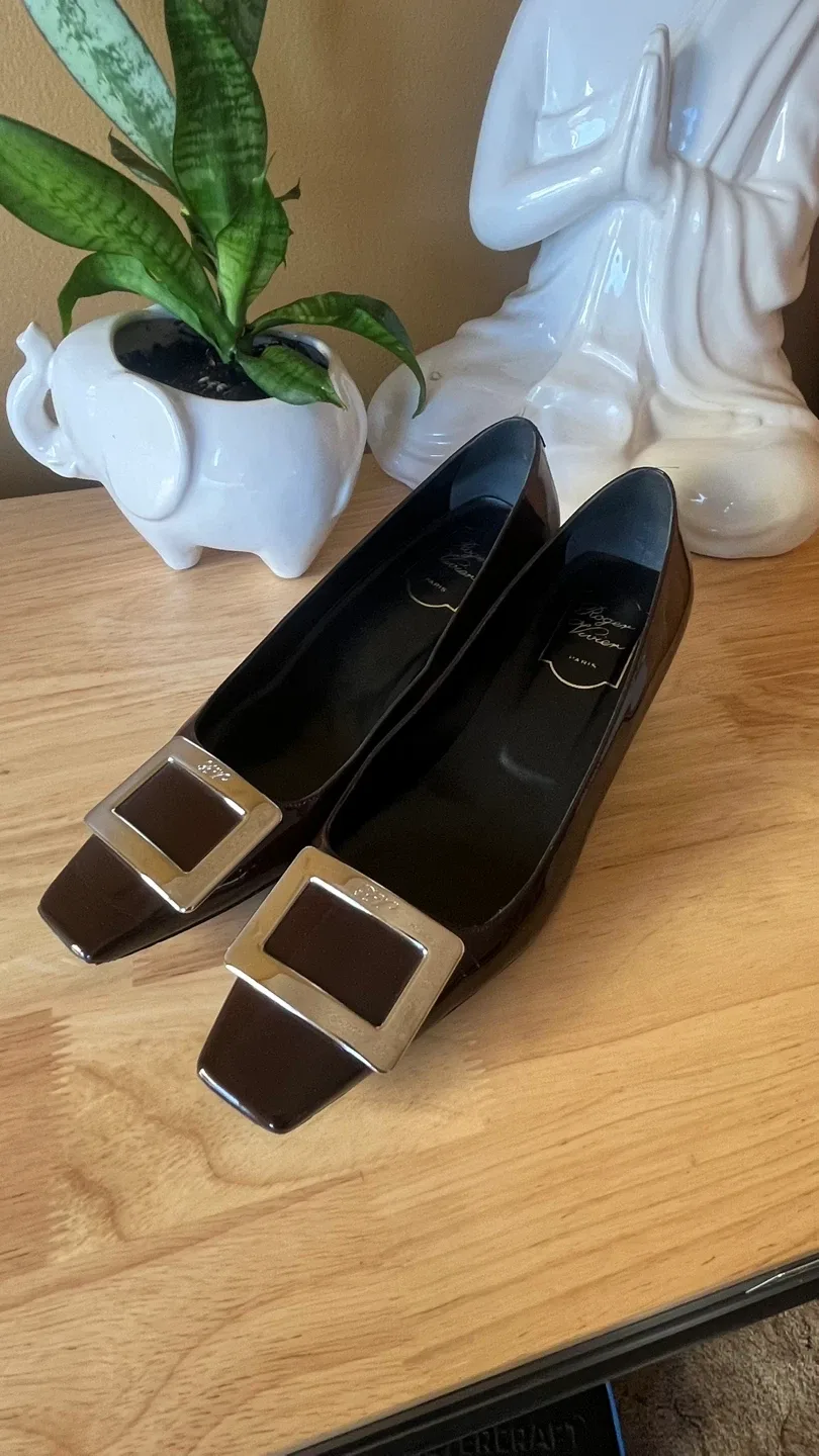 Roger Vivier image indicator(3)