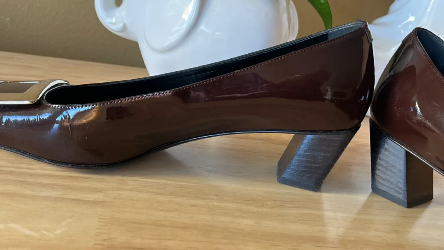 Roger Vivier image indicator(8)