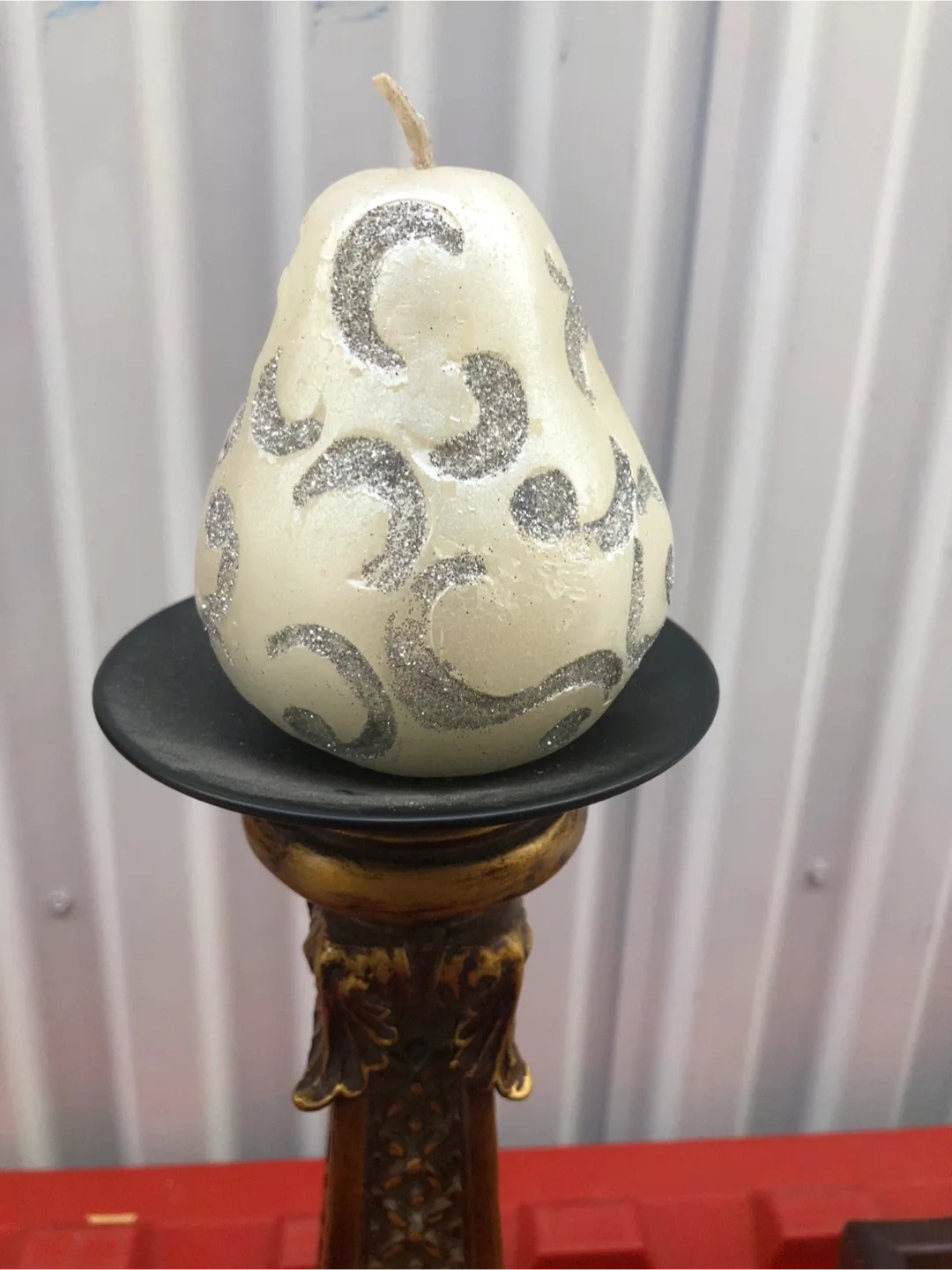 Pair of Gold Decorative Candle Holders image indicator(7)