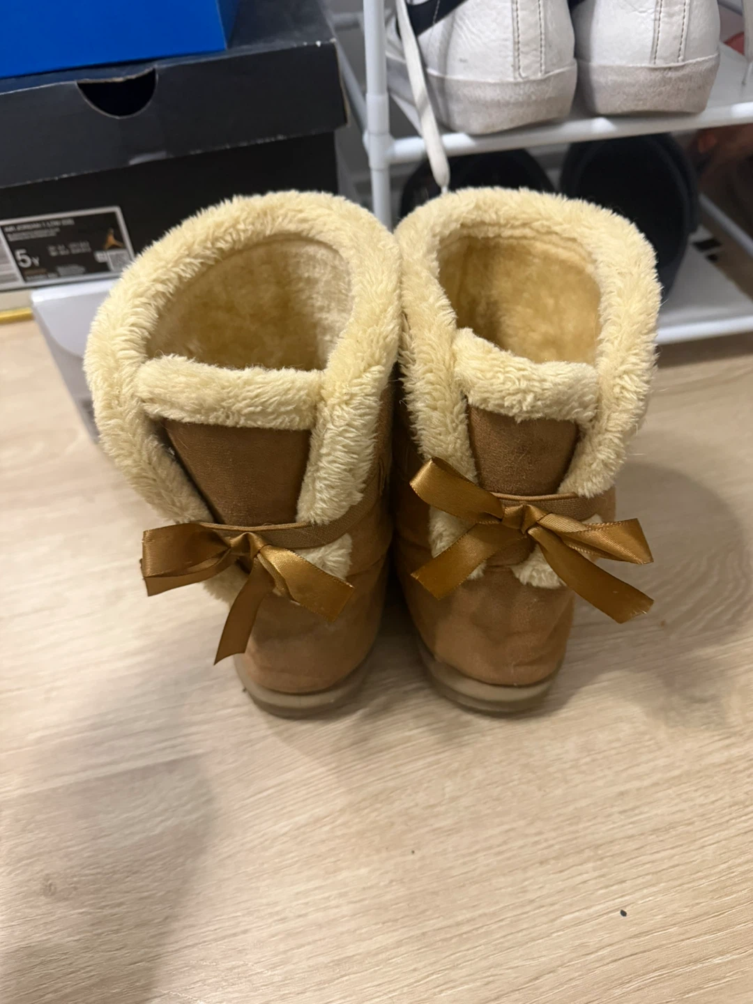 Brown Winter Boots with Bow - Size 5