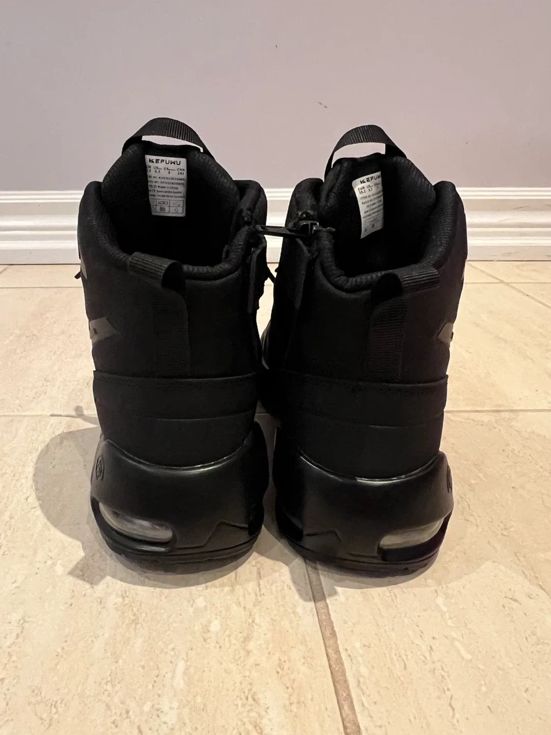 KEFUWU Black Hiking Boots - Size 9.5 image indicator(5)