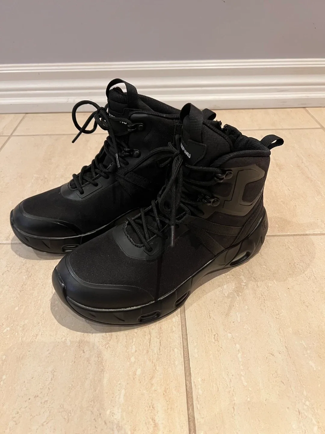 KEFUWU Black Hiking Boots - Size 9.5 image indicator(3)