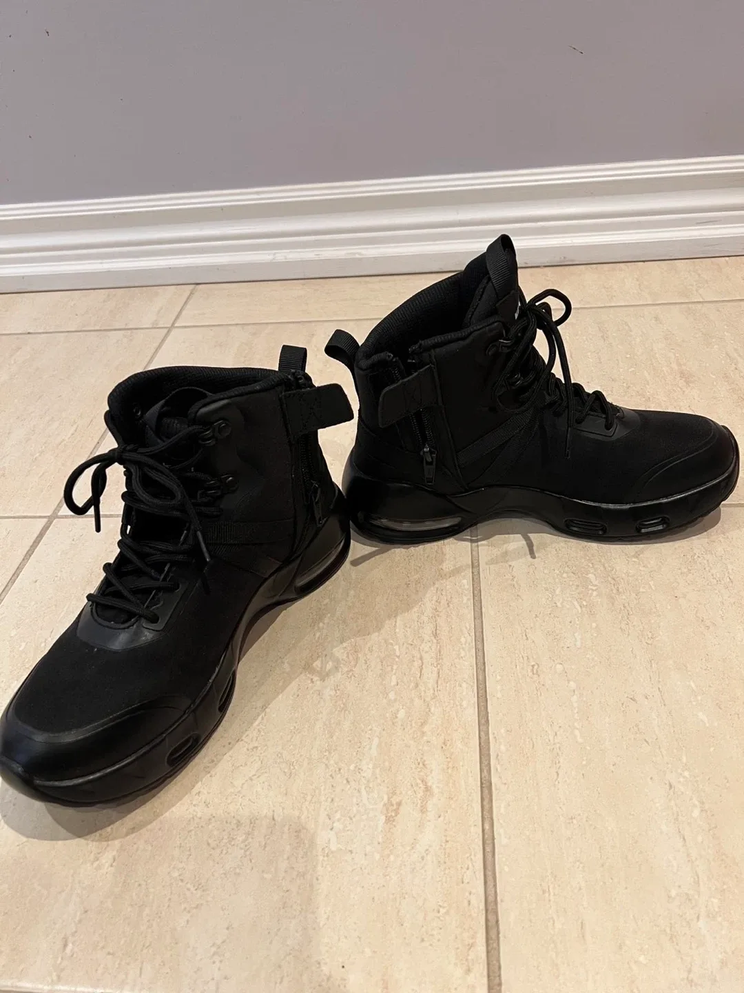 KEFUWU Black Hiking Boots - Size 9.5 image indicator(6)