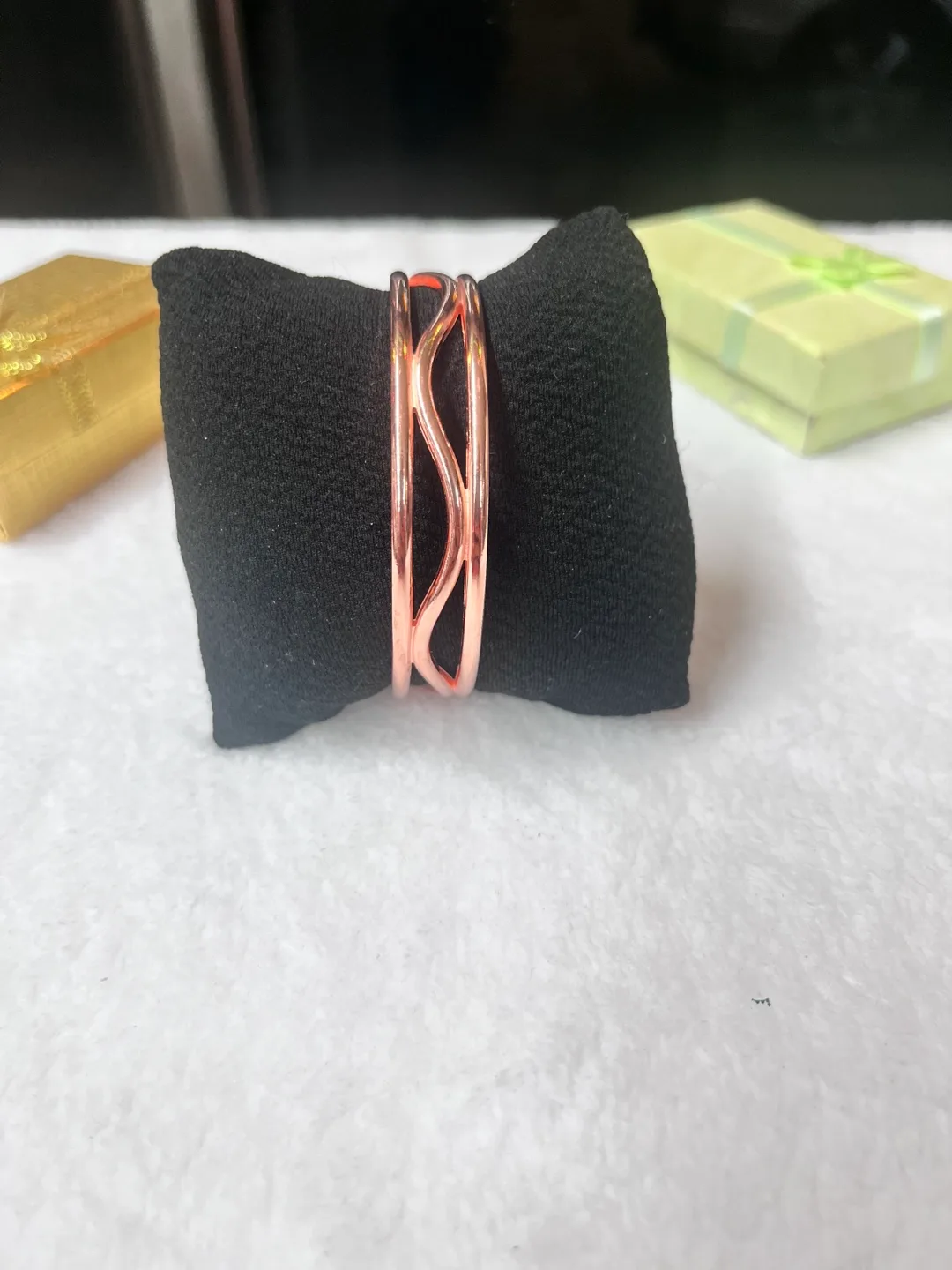 Rose Cobre Cuff Bracelet