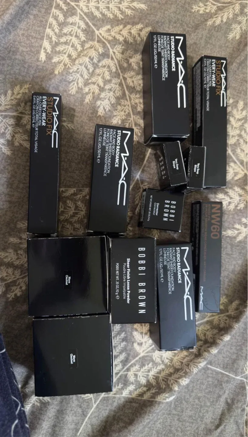 MAC & Bobbi Brown Makeup Lot