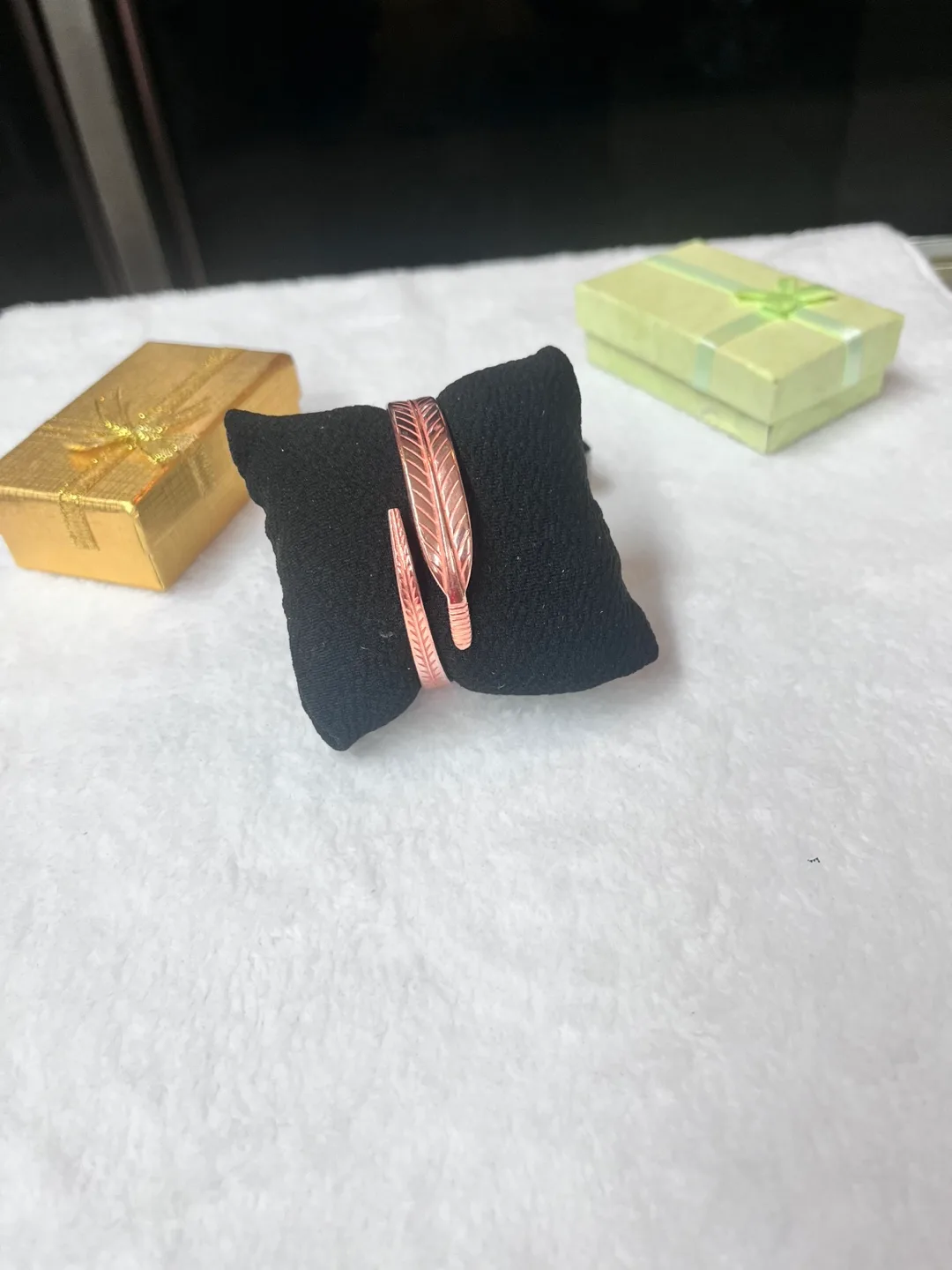 Rose Cobre Feather Bangle Bracelet