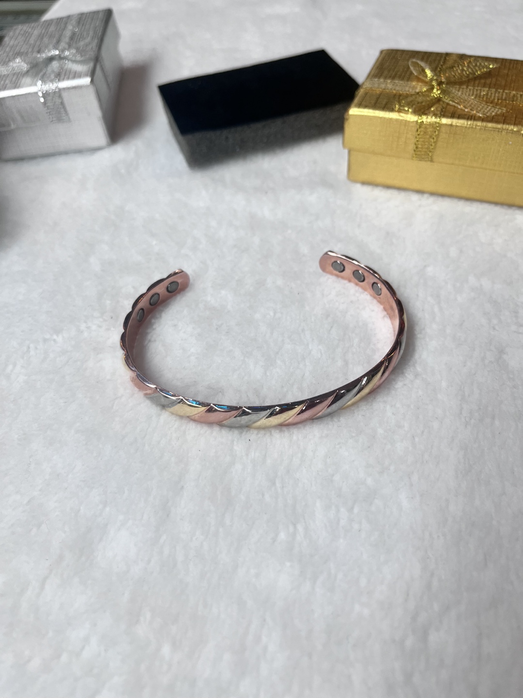 Tricolor Twist Copper Cobre Magnetic Bangle Bracelet - photo 3