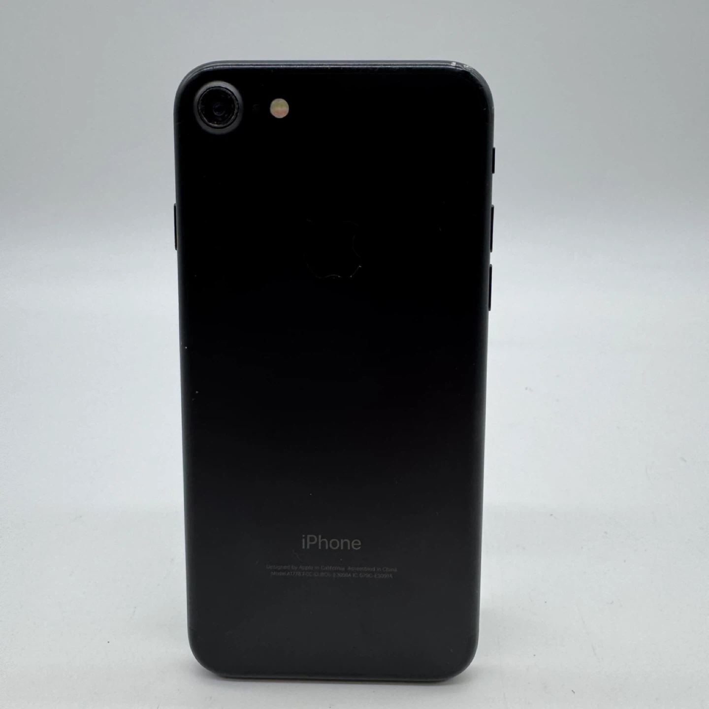 Apple iPhone 7 Black – Cracked Screen – For Parts-Lock - photo 3