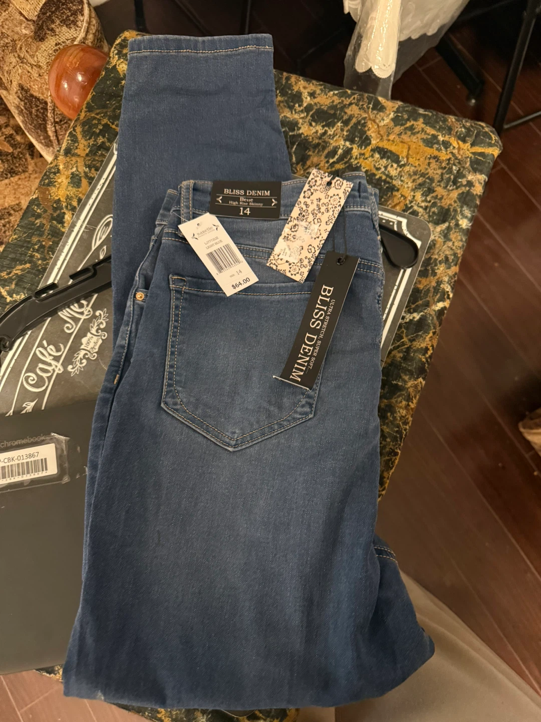 Black Flare Pants & H&M Linen Shirt & Bliss Denim Jeans - photo 5