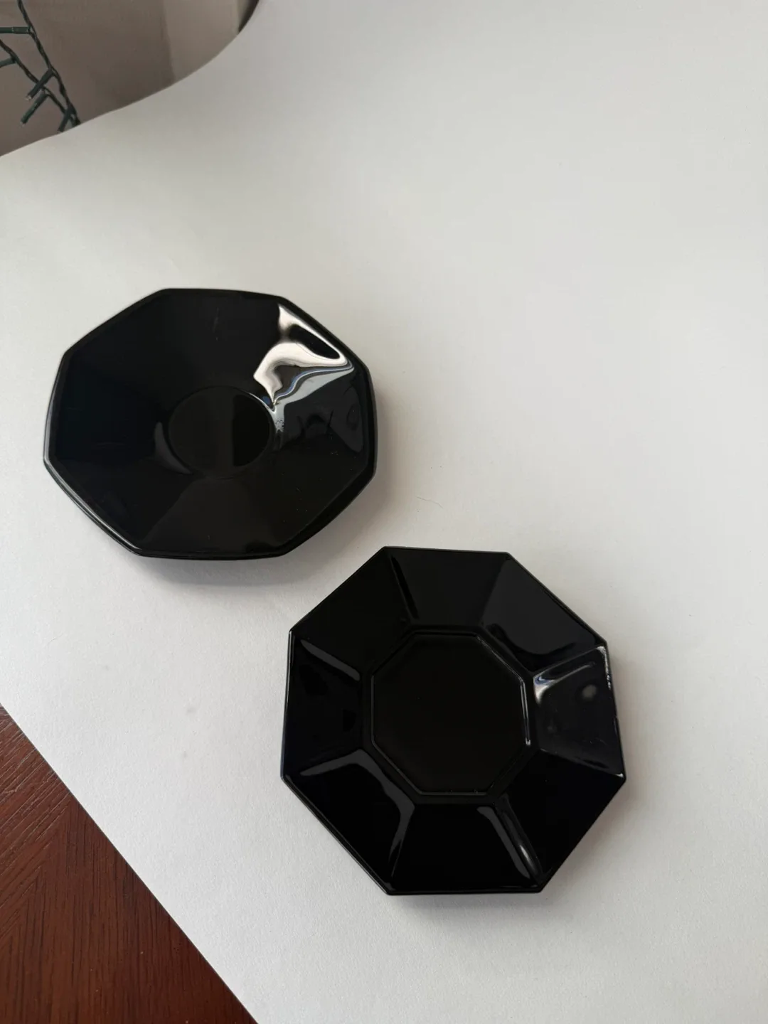 2 small French Arcoroc saucers image indicator(3)