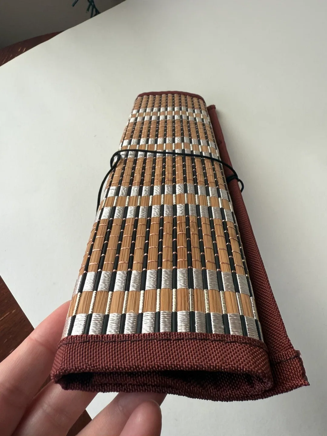 Bamboo Roll Up Brush Holder image indicator(6)