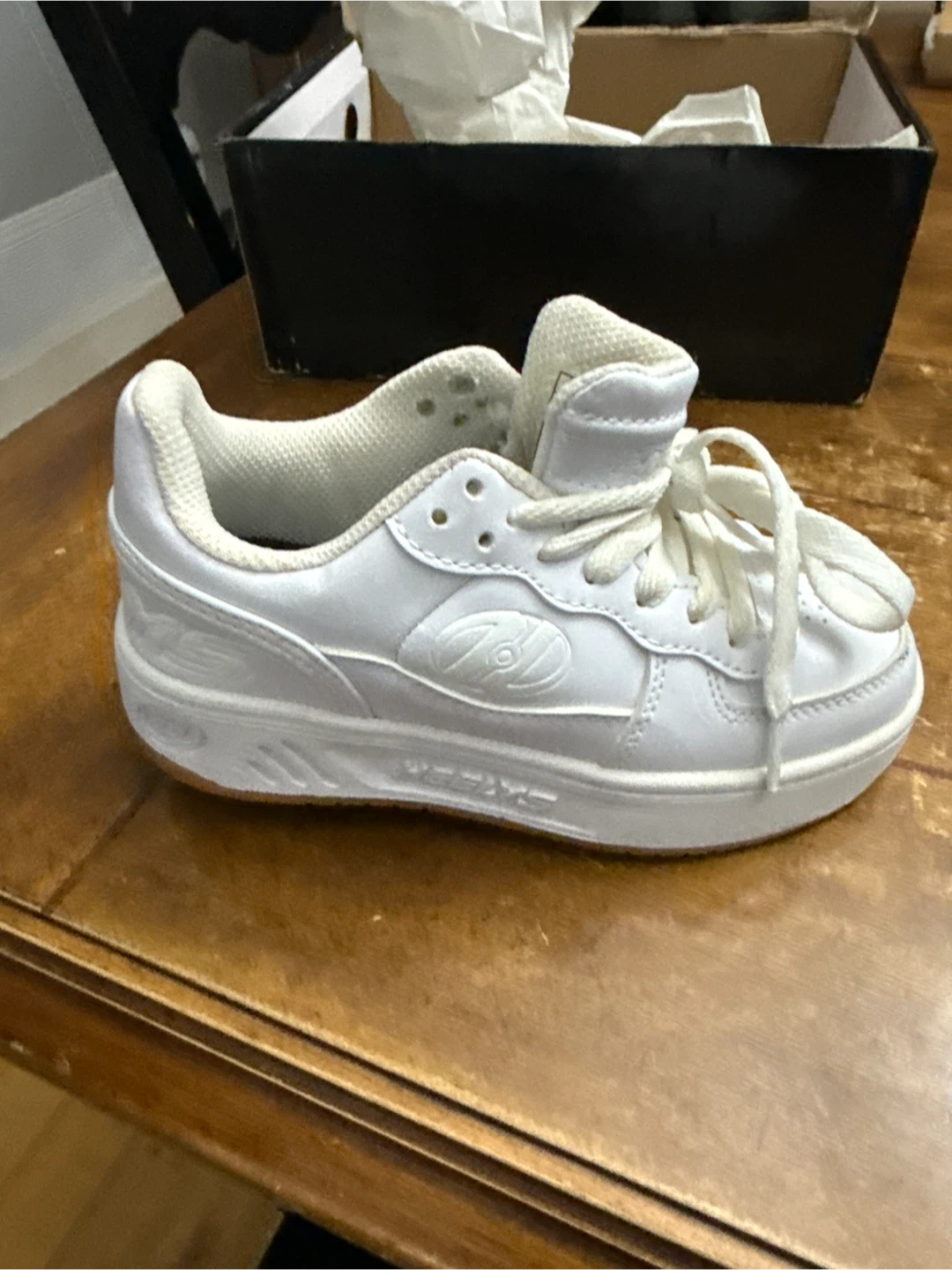 Heelys Wheeled Shoes - White, US Size 12 - photo 2