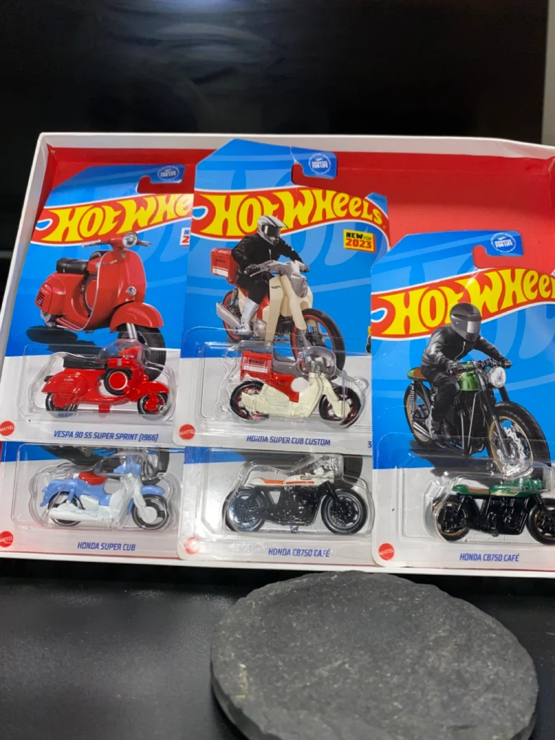 Hot Wheels Motorcycle Collection - Vespa, Honda