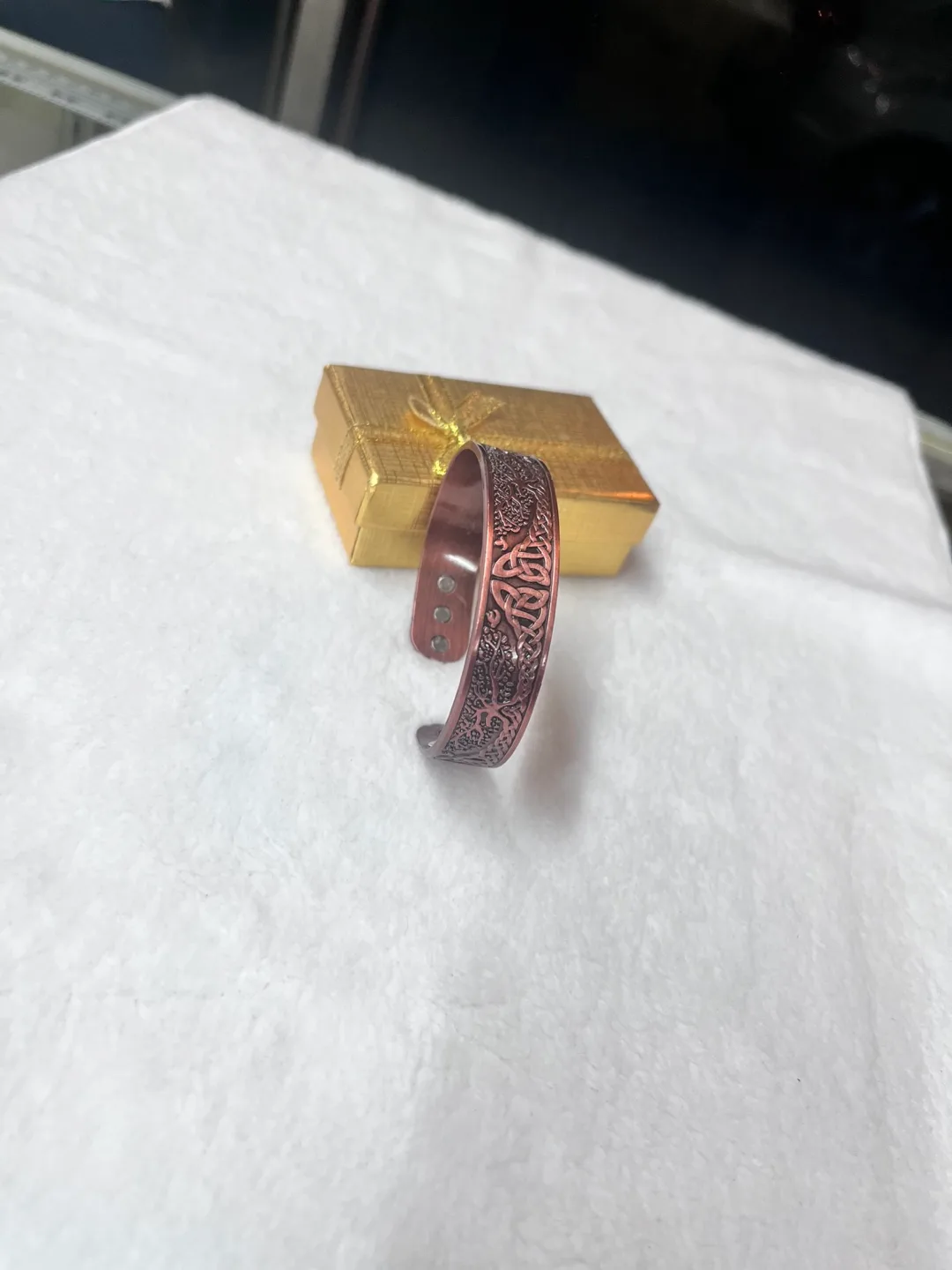 Celtic Copper Magnetic Therapy Bracelet image indicator(2)