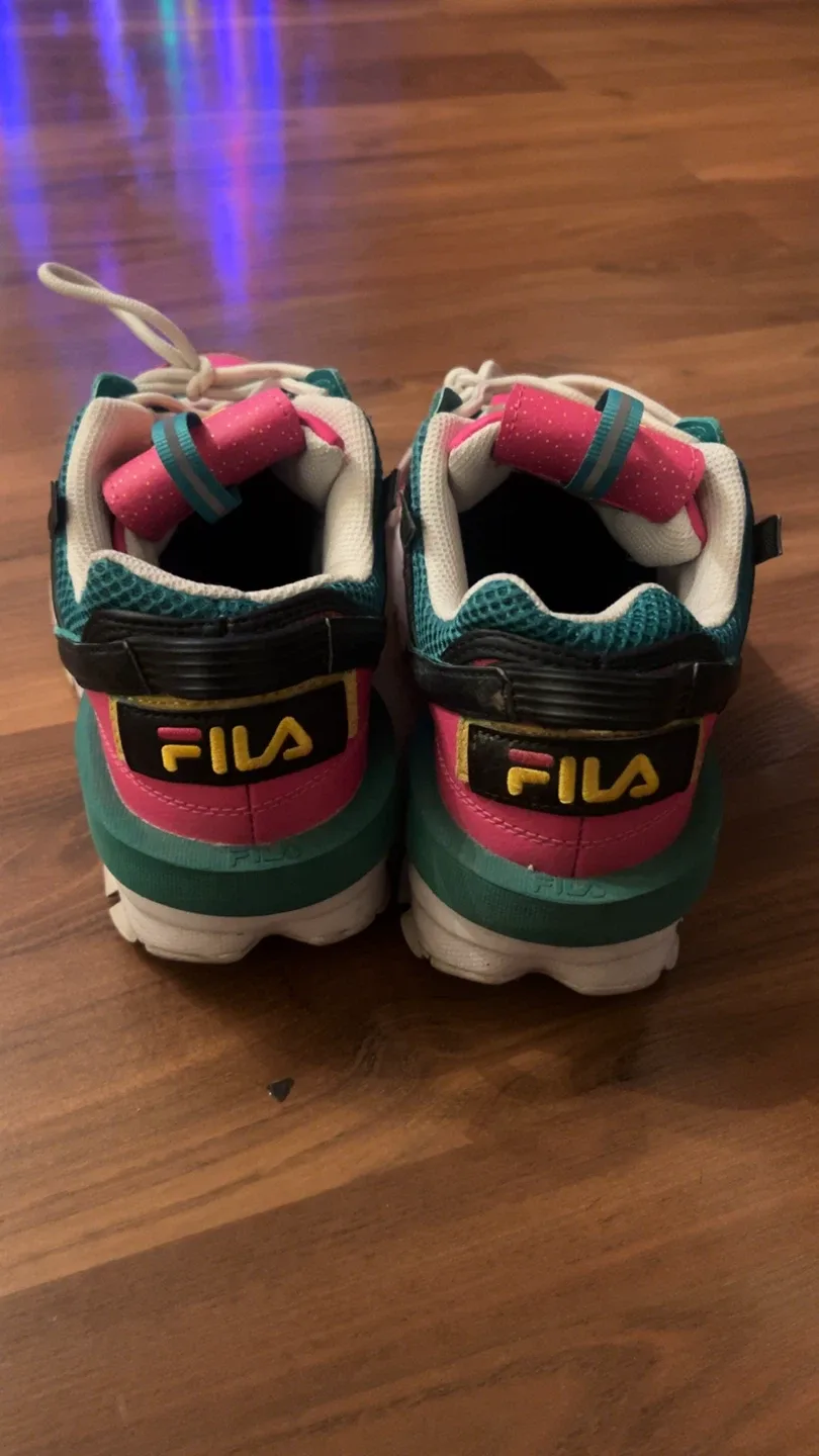 Fila Disruptor Sneakers - US 10 image indicator(3)