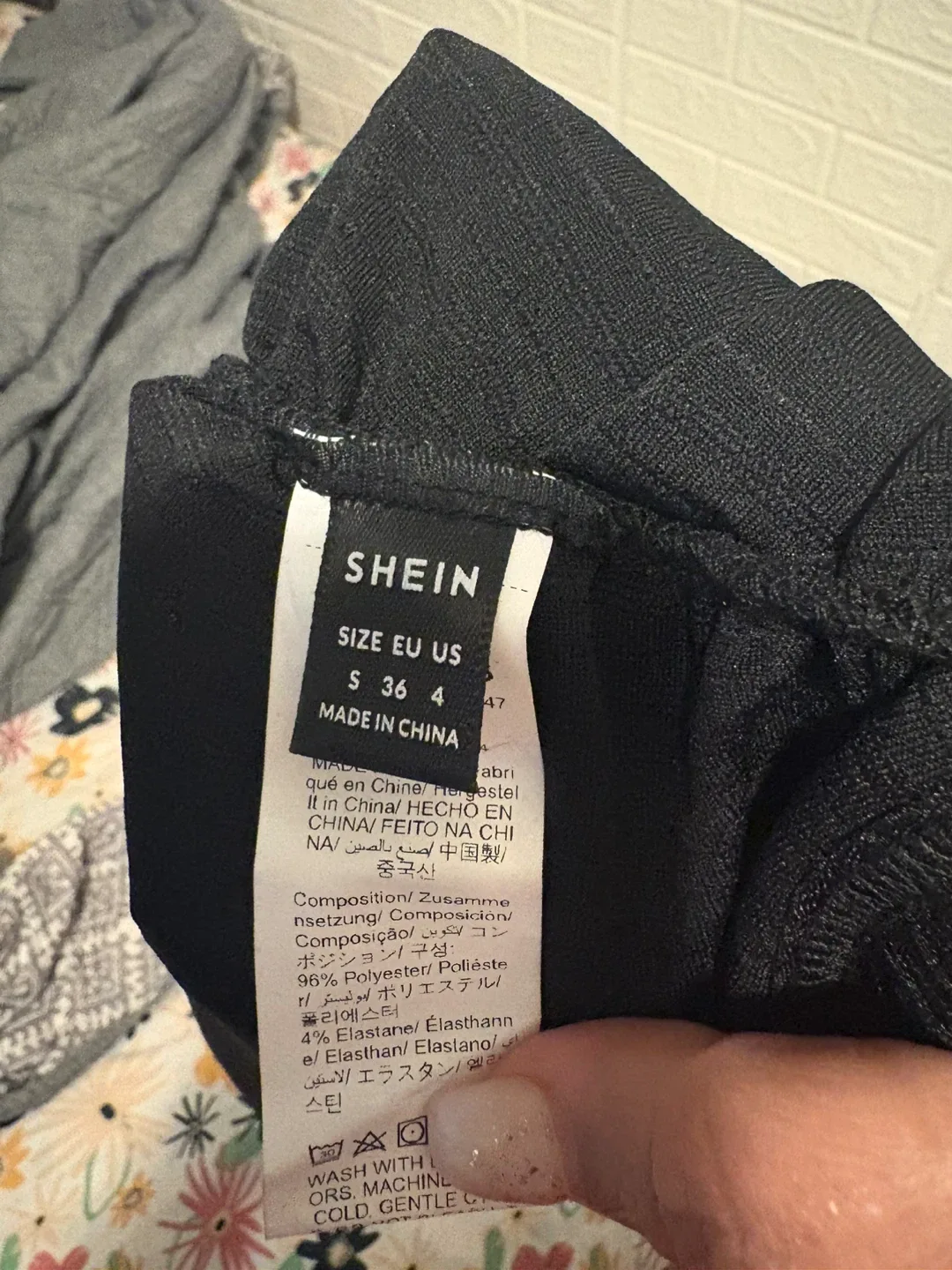 Shein Black Top Size S image indicator(5)