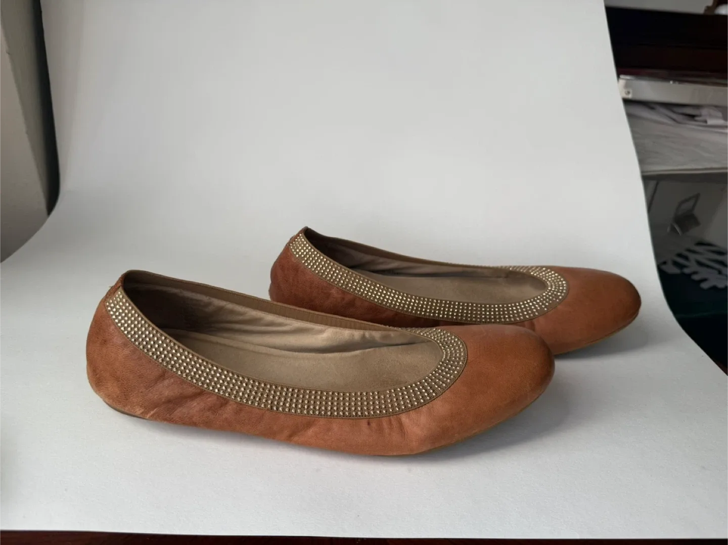 Stuart Weitzman Brown Leather Flats Sz 9.5 image indicator(2)