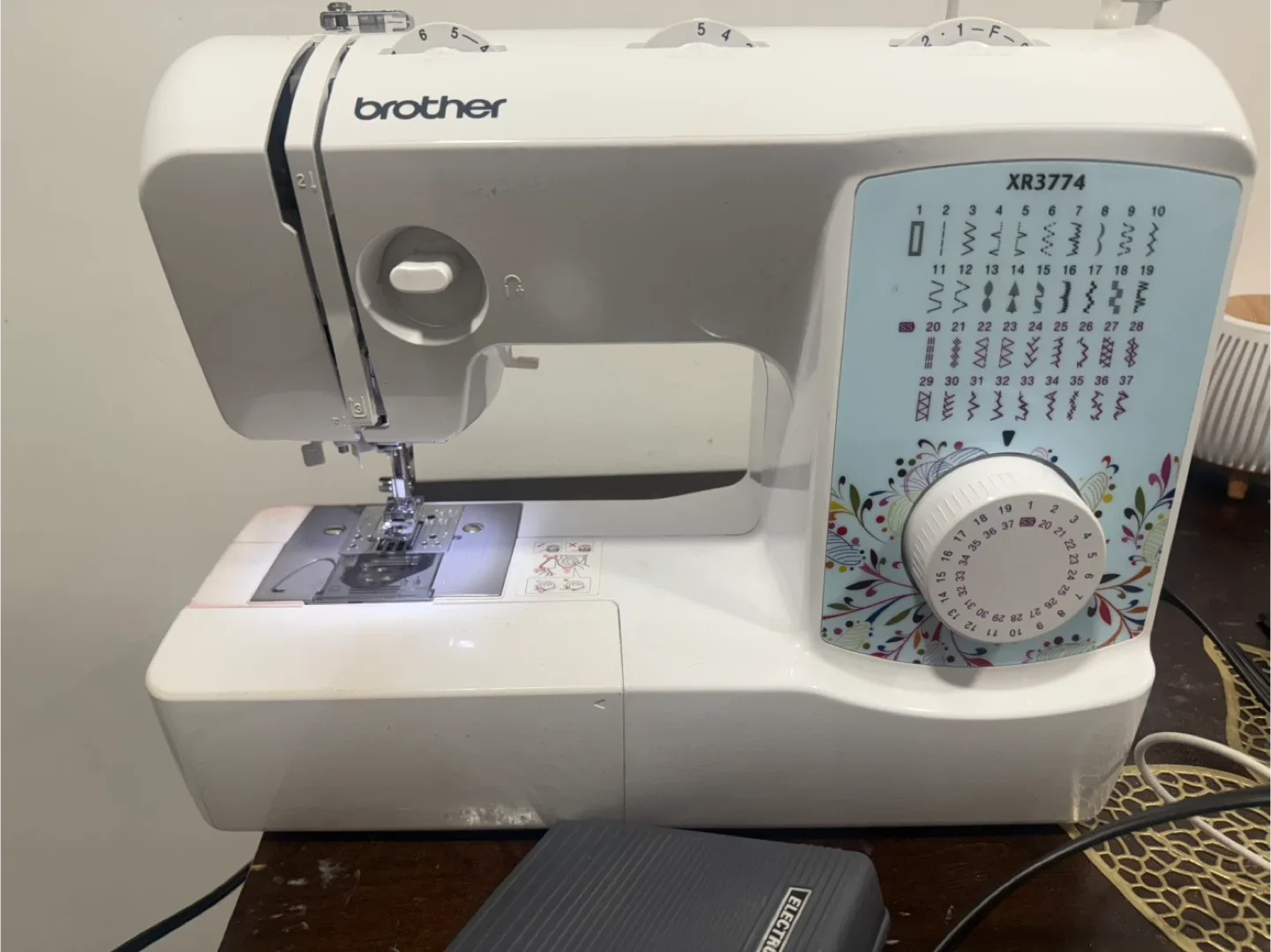 Brother XR3774 Sewing Machine image indicator(2)