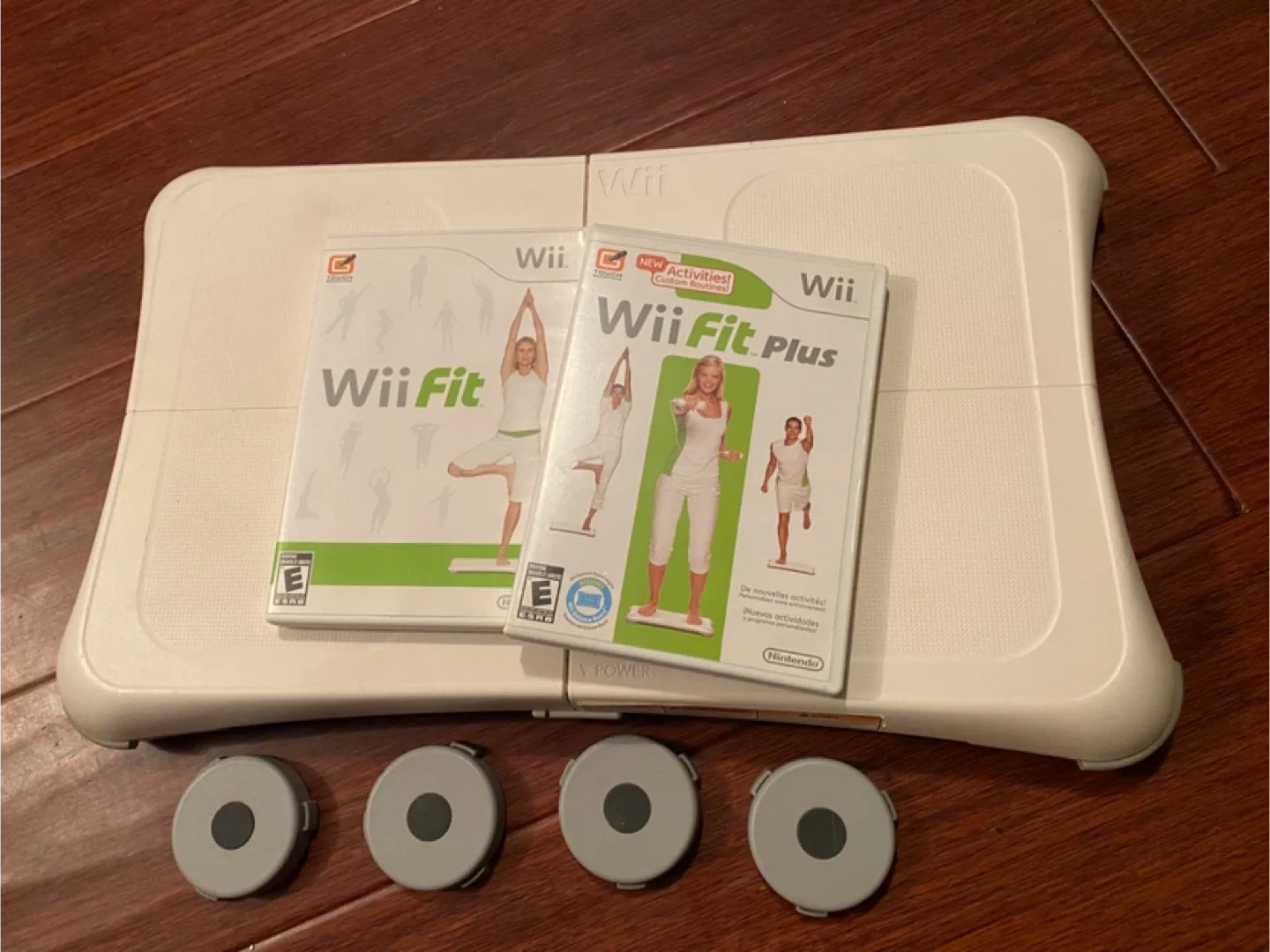 Wii Fit Balance Board with Wii Fit & Plus Games image indicator(3)