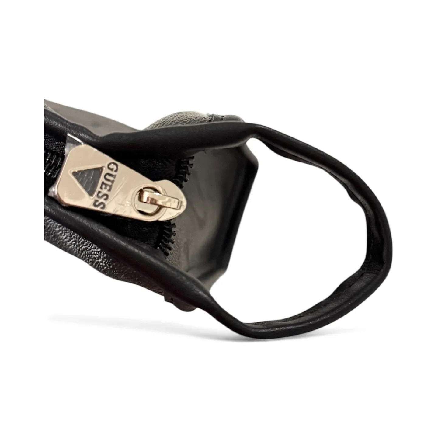 Guess Makeup Pouch Set — New (No Tags) image indicator(4)