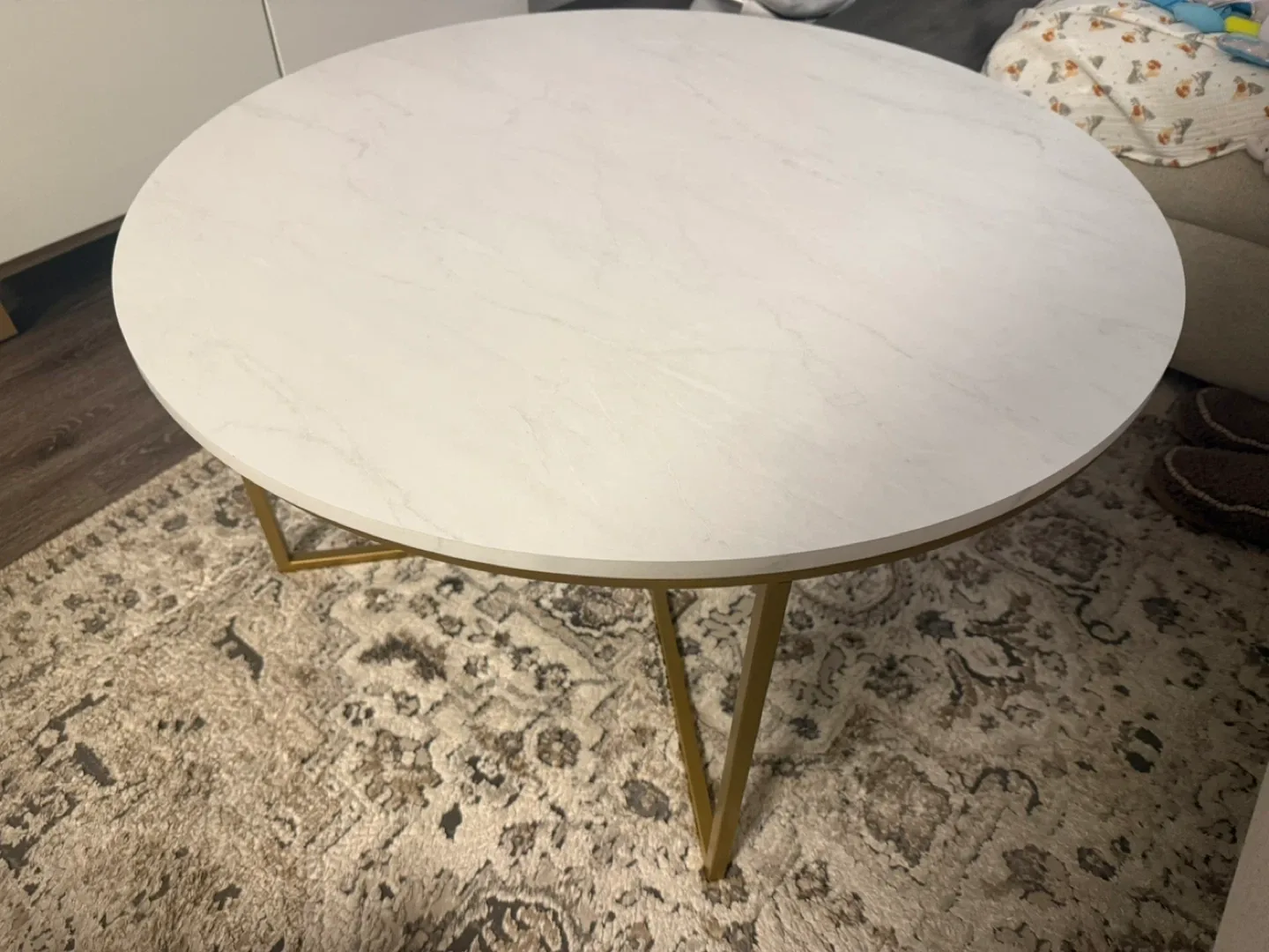 Round White Faux Marble Coffee Table image indicator(6)