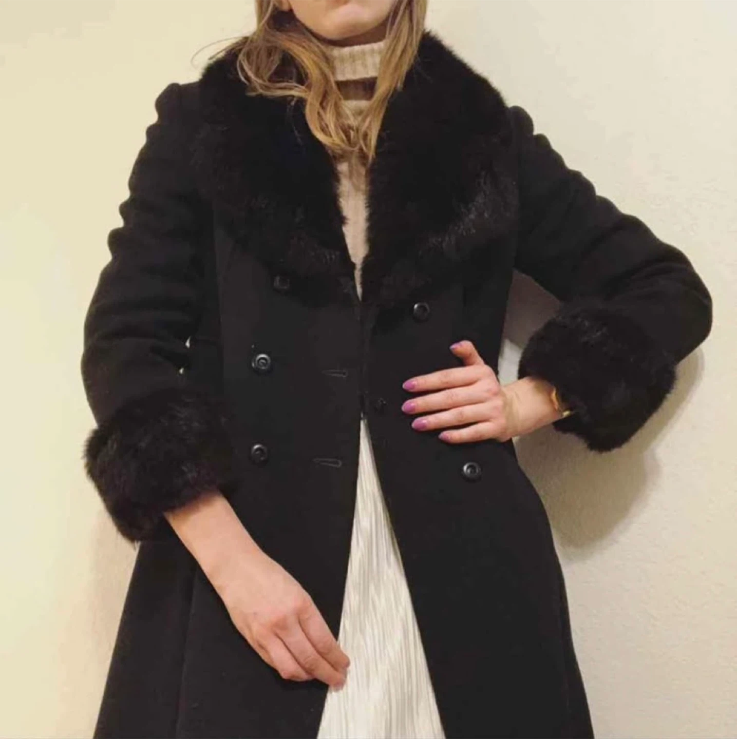 Vintage Black Coat with Fur Trim - photo 2