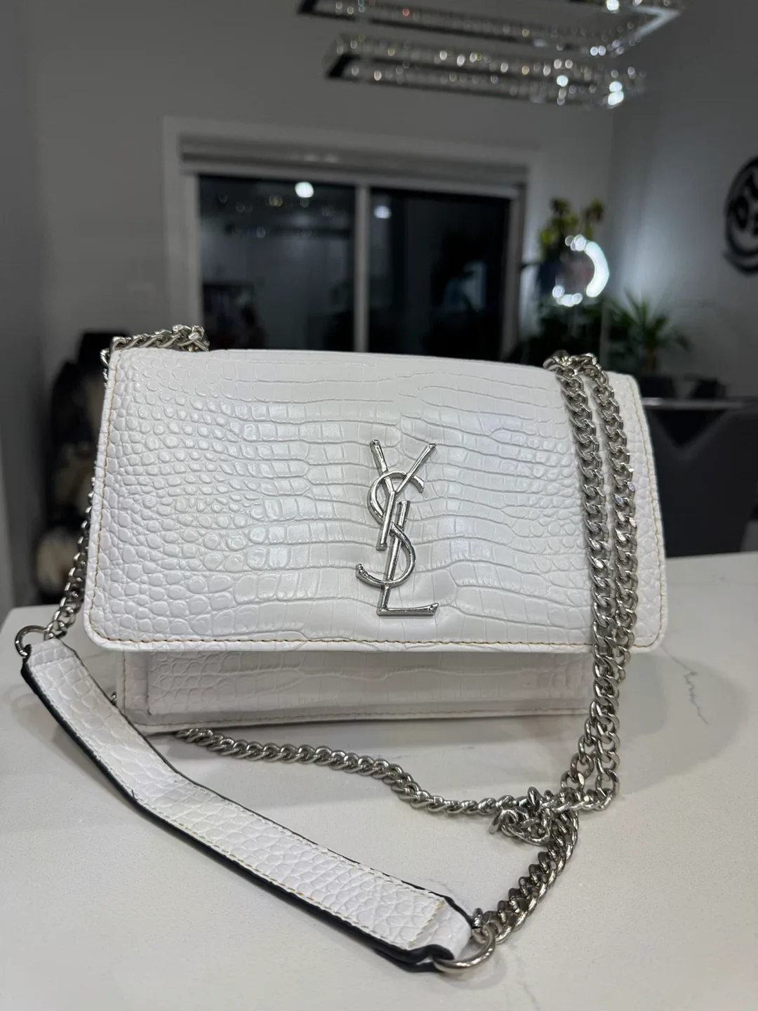 Saint Laurent Black Leather Shoulder Bag image indicator(8)