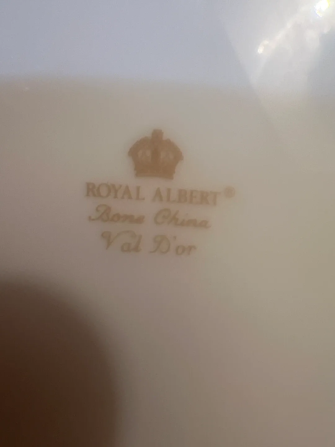 Royal Albert Val D'or Bone China Tea Set image indicator(2)
