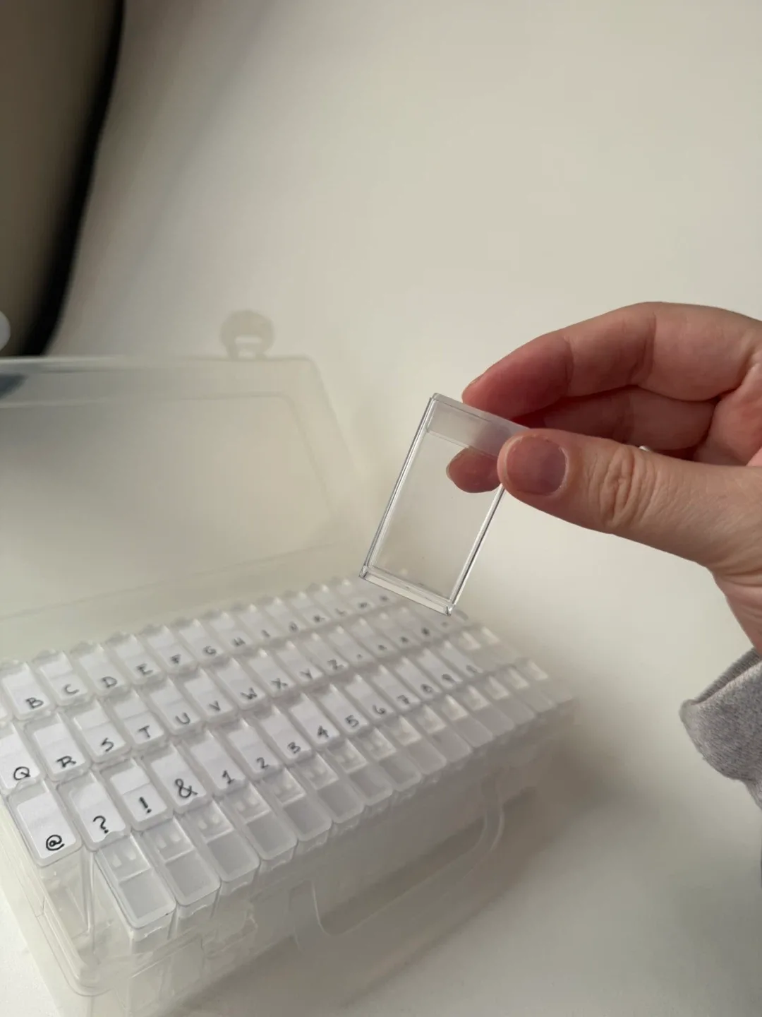 Small organizer storage case image indicator(7)