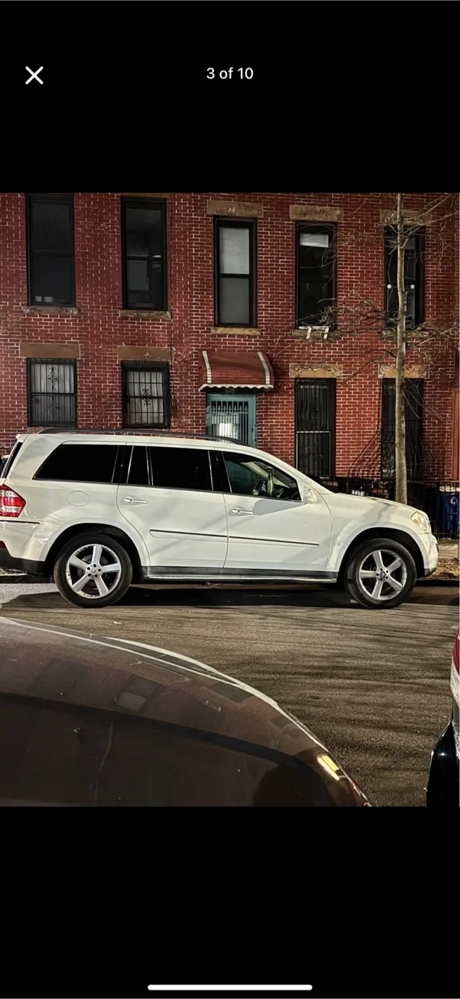 Mercedes-Benz GL 450 SUV image indicator(2)