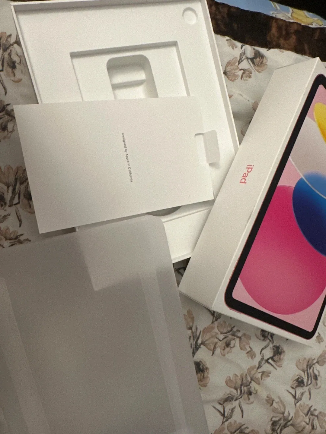 Apple iPad 10th Gen Pink image indicator(4)