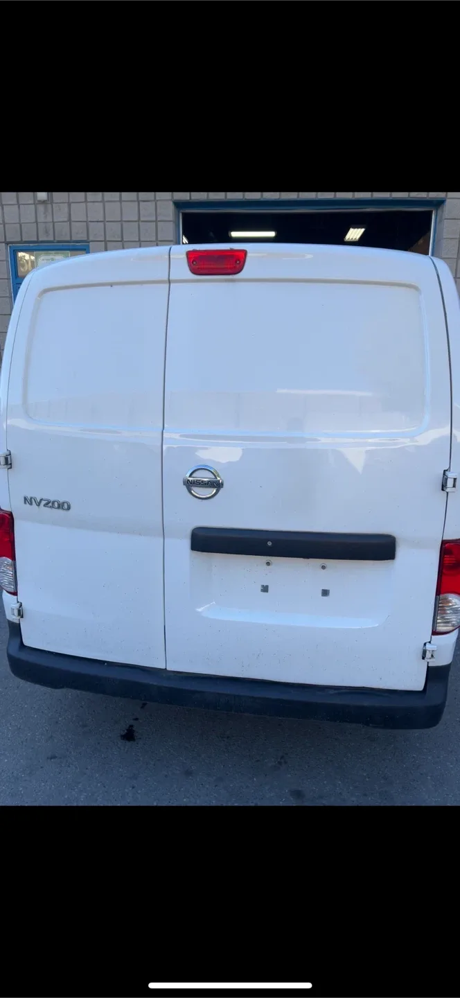 Nissan 2018 NV200 White Cargo Van image indicator(3)
