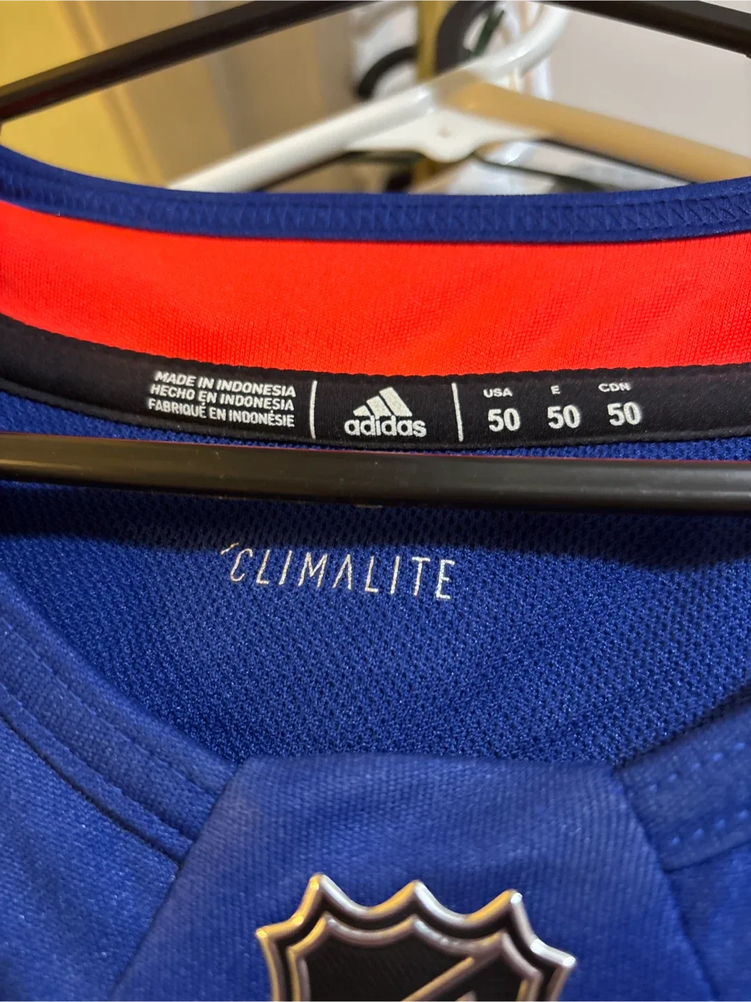 Adidas Toronto Maple Leafs Jersey - Size 50 image indicator(2)