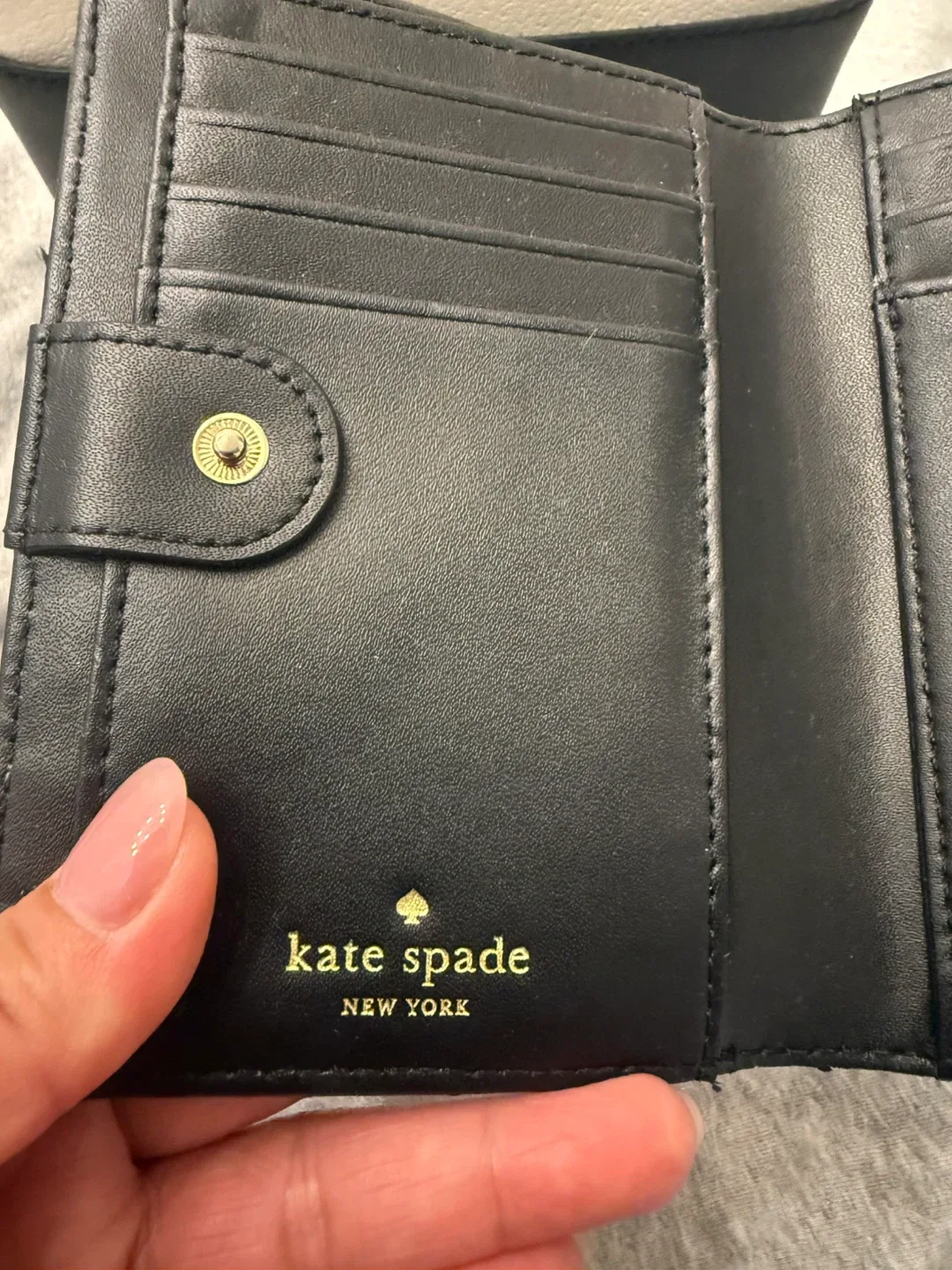 Kate Spade Black & White Crossbody Bag image indicator(6)