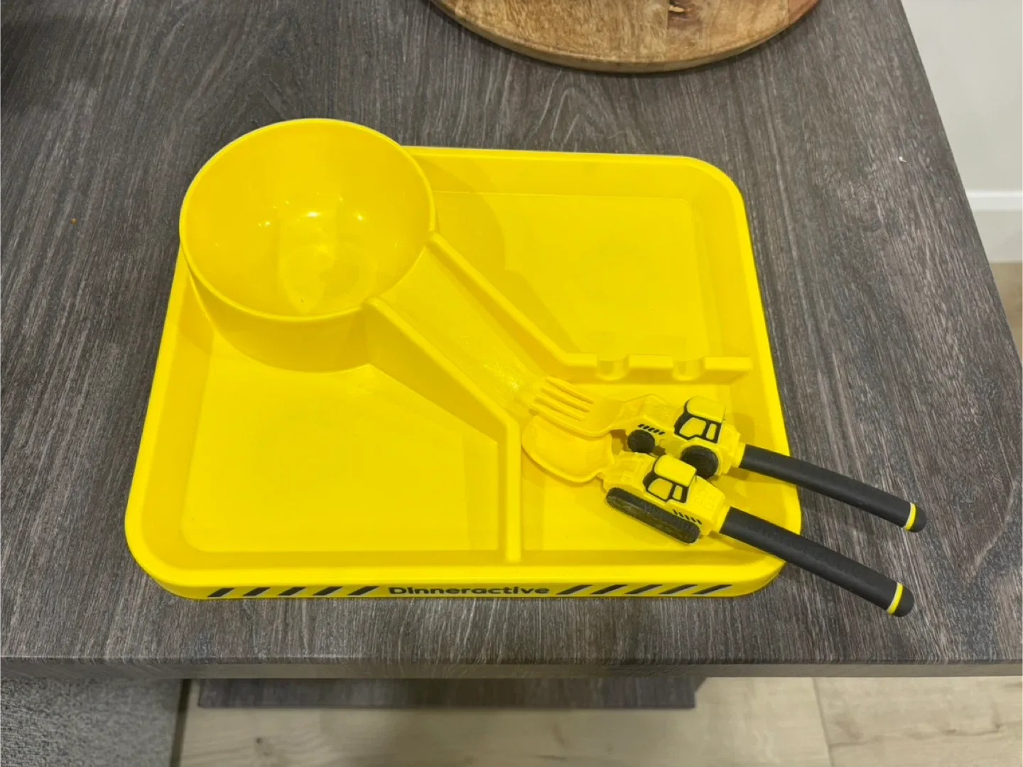 Dinneractive Plate, Bowl, Utensil Set