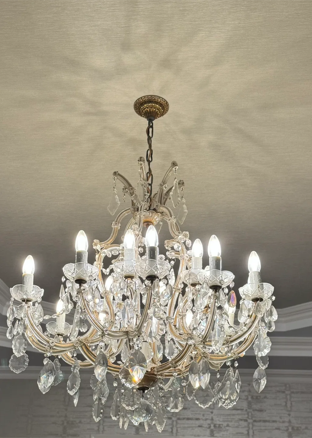 Antique Chandelier image indicator(3)