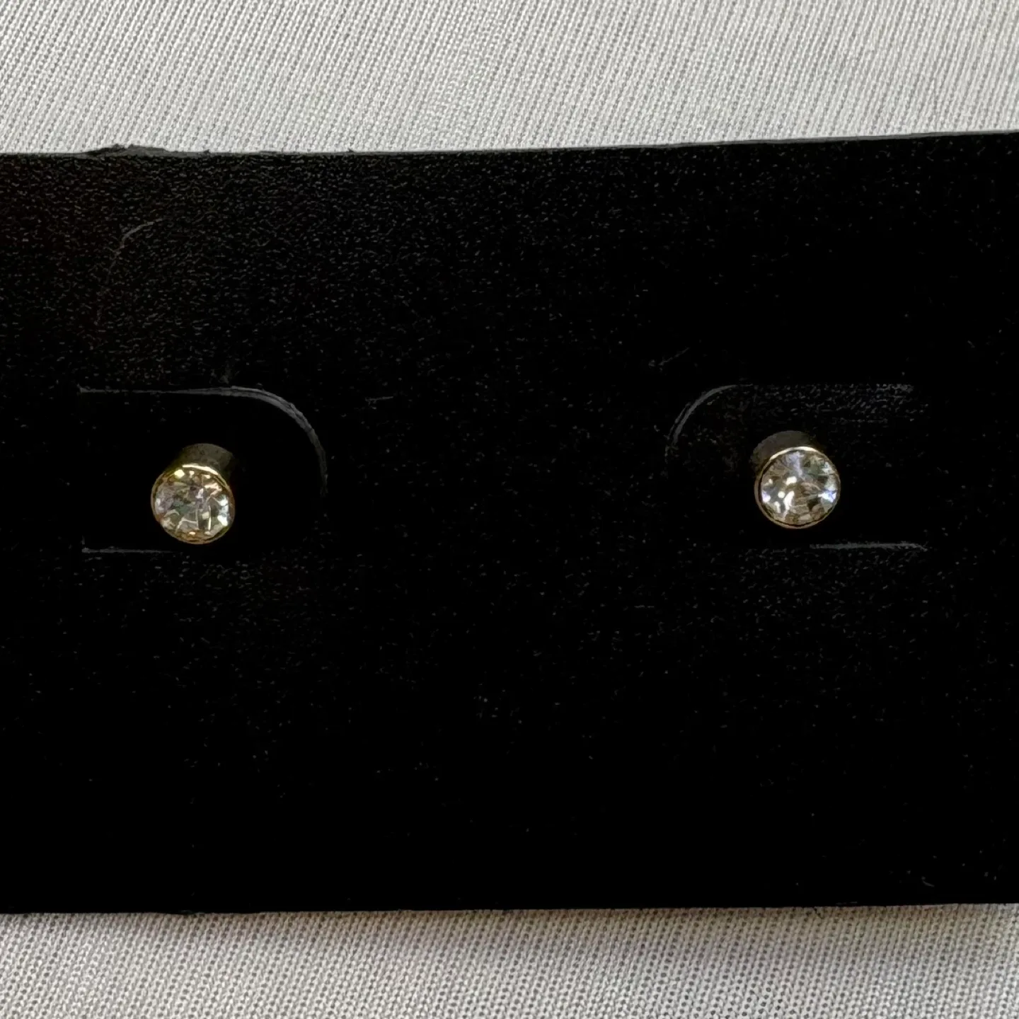 Gold Tone Bezel Set Cubic Zirconia Crystal Round Stud Earrings image indicator(2)
