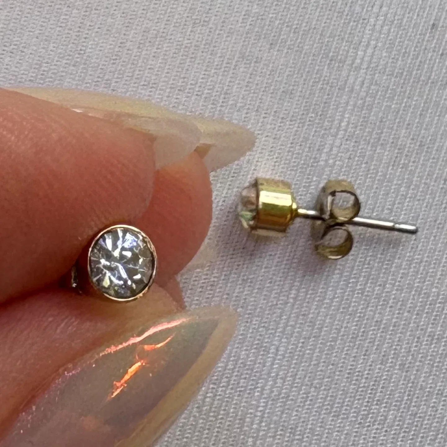 Gold Tone Bezel Set Cubic Zirconia Crystal Round Stud Earrings image indicator(4)