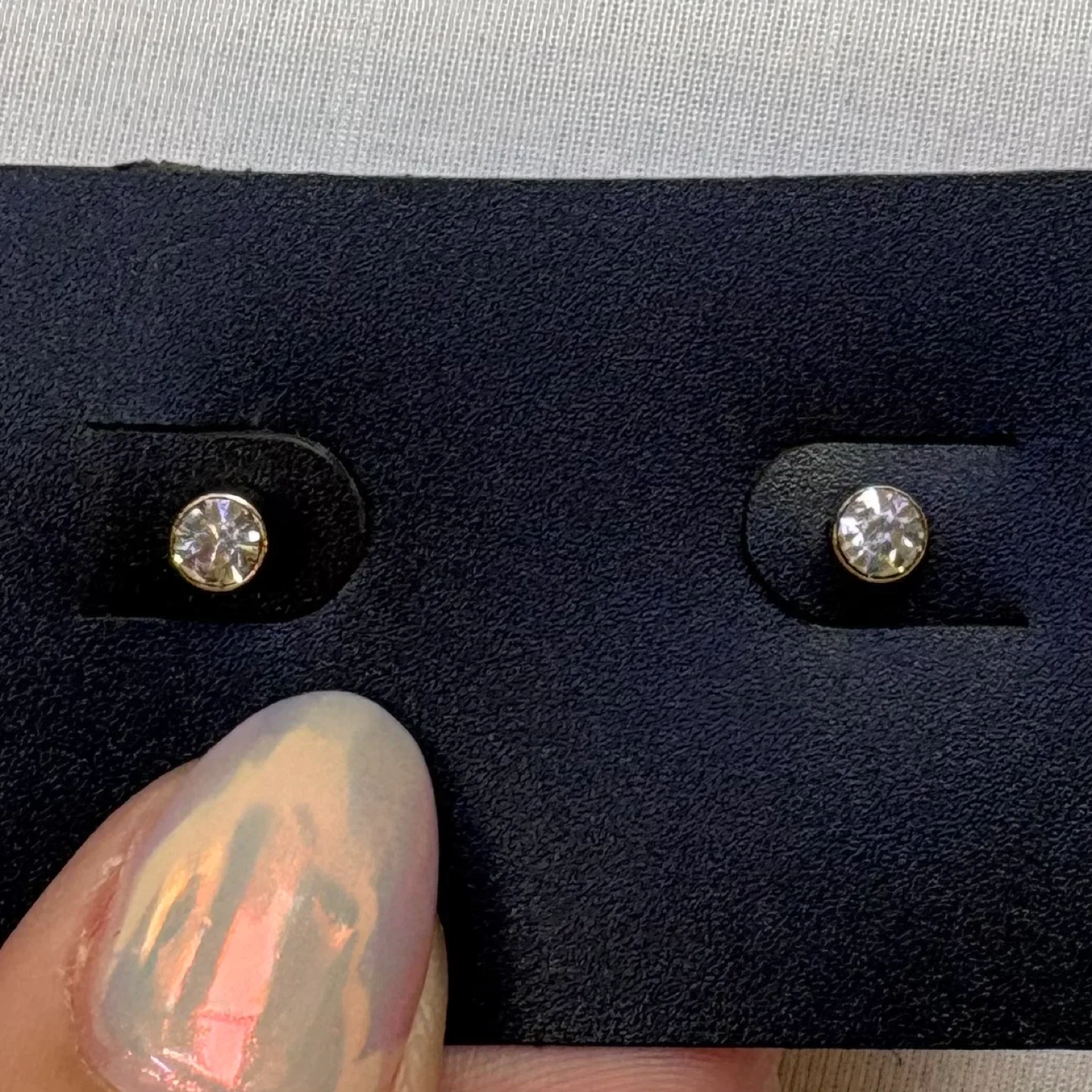 Gold Tone Bezel Set Cubic Zirconia Crystal Round Stud Earrings image indicator(3)