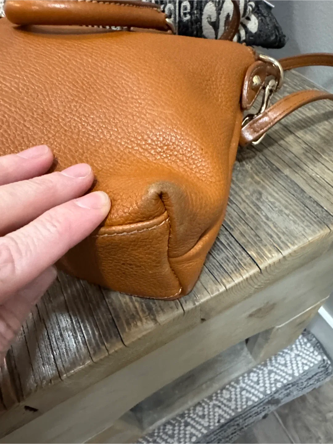 Dooney & bourke small brown pebbled leather bag image indicator(6)