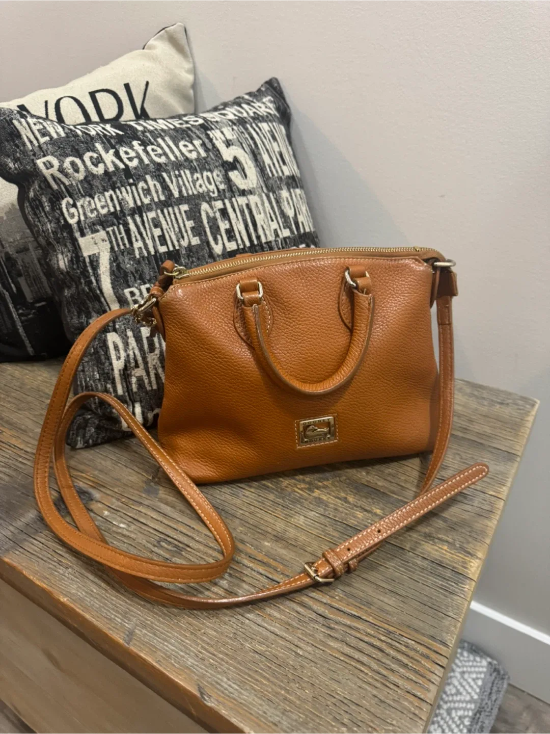Dooney & bourke small brown pebbled leather bag