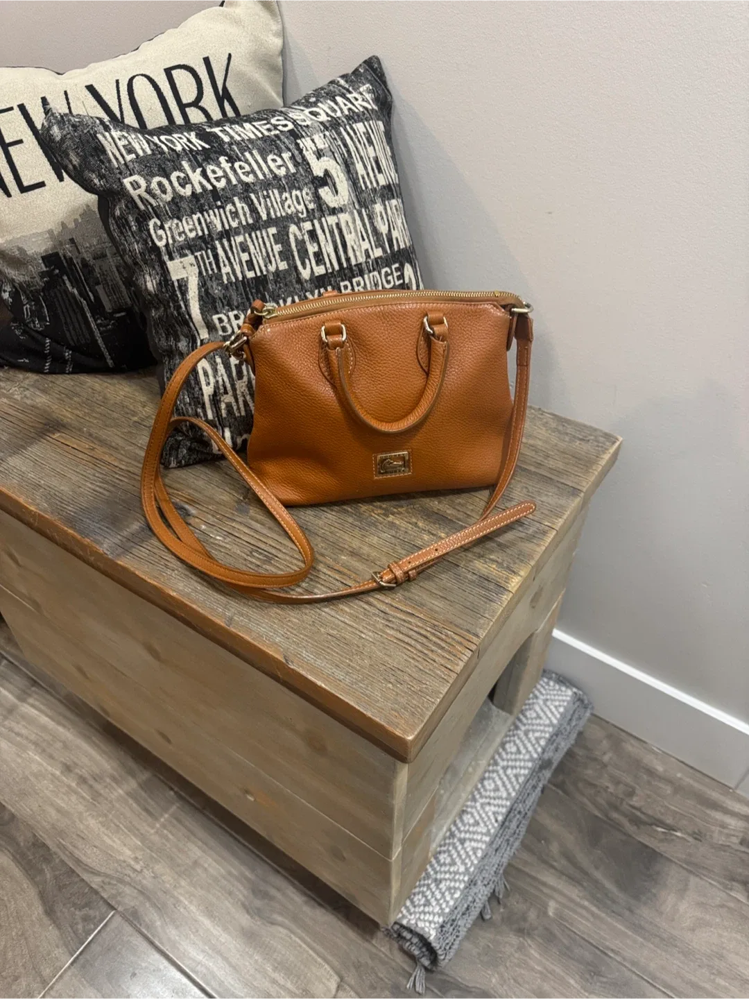 Dooney & bourke small brown pebbled leather bag image indicator(2)