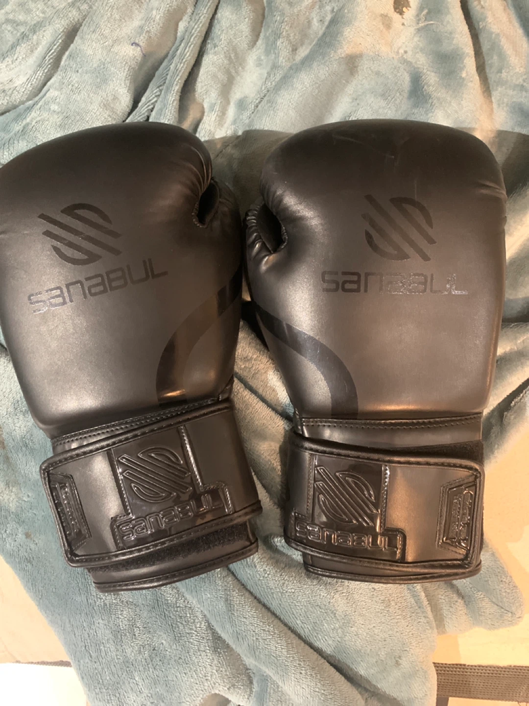 Sanabul Essential Black Boxing Gloves - photo 2