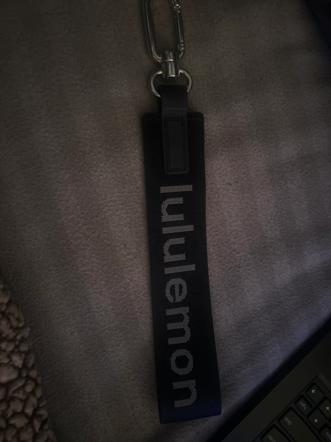 lulu never lost keychain image indicator(2)