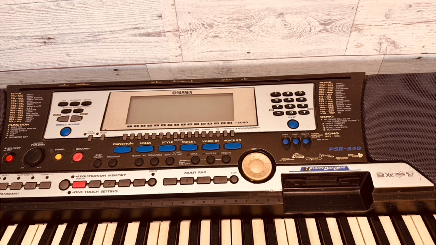 Yamaha PSR-540 Keyboard - photo 4