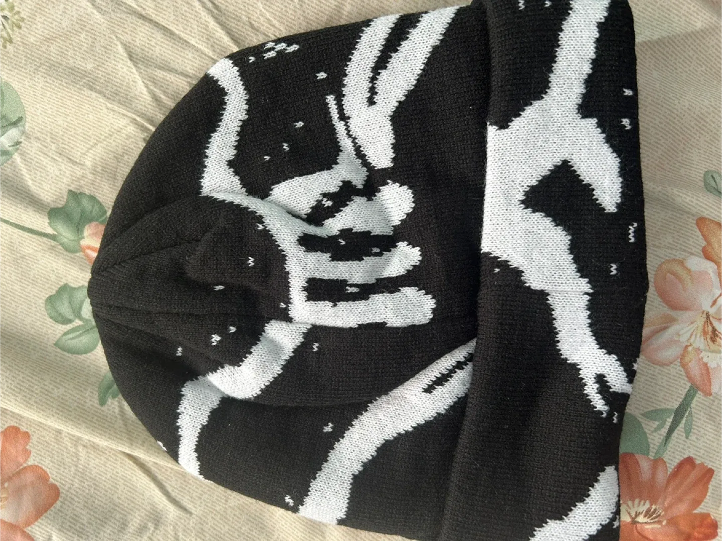 New Arc'teryx Bird Head Toque Beanie - Black/White image indicator(2)