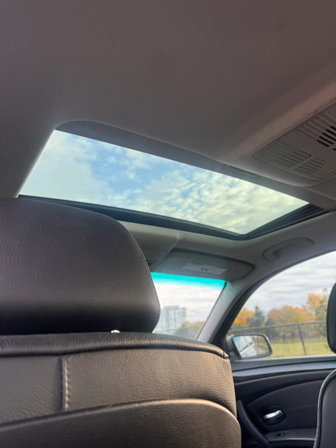 2009 BMW 5 Series image indicator(9)